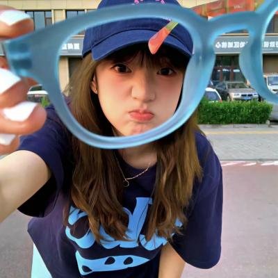 湖畔的女人们